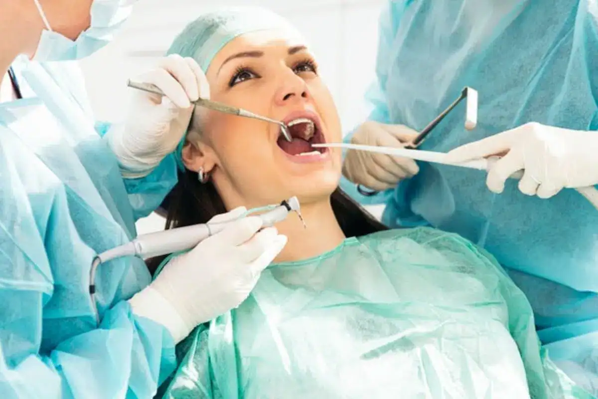 lady-undergoing-oral-surgery
